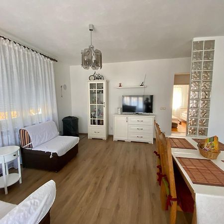 Apartments Iva Alla 特罗吉尔 外观 照片