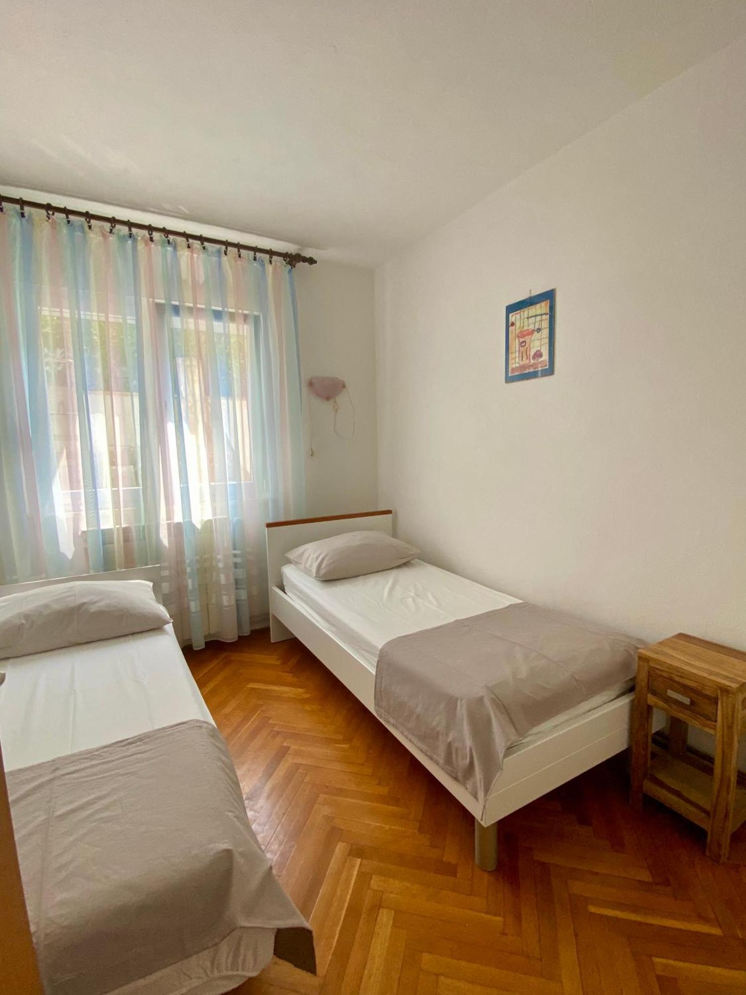 Apartments Iva Alla 特罗吉尔 外观 照片